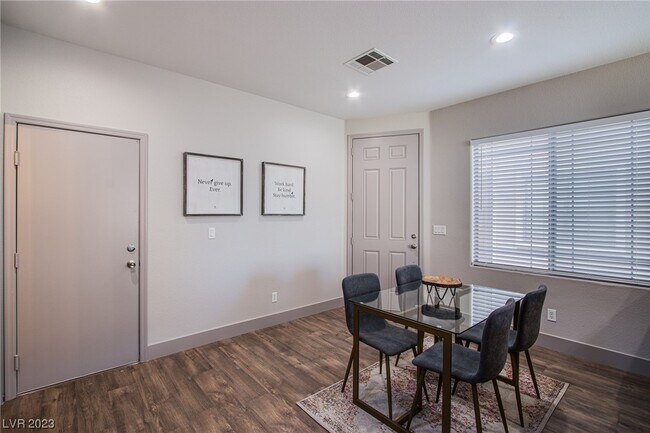 Foto del edificio - 5441 N Sun Prairie St