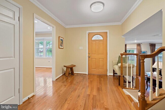 Building Photo - 1719 Larkmeade Dr