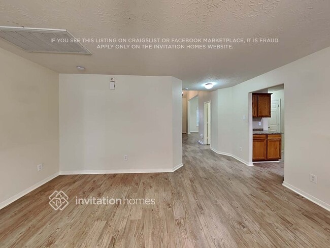 Building Photo - 8619 Discus Dr