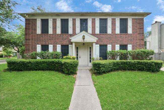 Building Photo - 2803 Lake Colony Dr