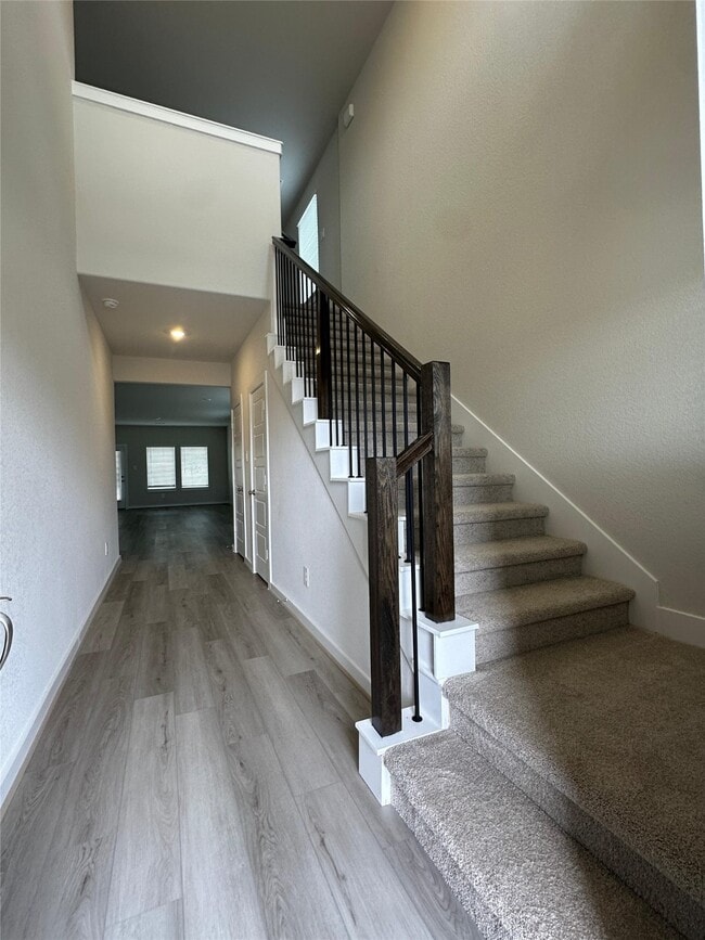 Building Photo - 1908 Velvet Oak Ln