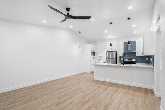 Building Photo - McKemy Apartments