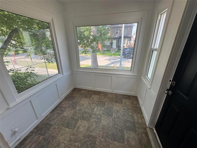 Photo du bâtiment - 797 Simcoe St