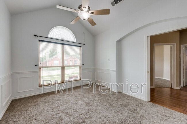 Foto del edificio - 1133 Kelly Ln
