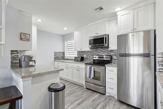 Building Photo - 12500 Melville Dr