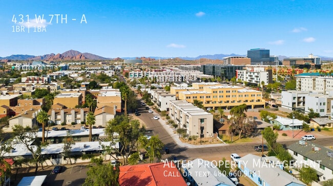 Building Photo - 431 W 7th St