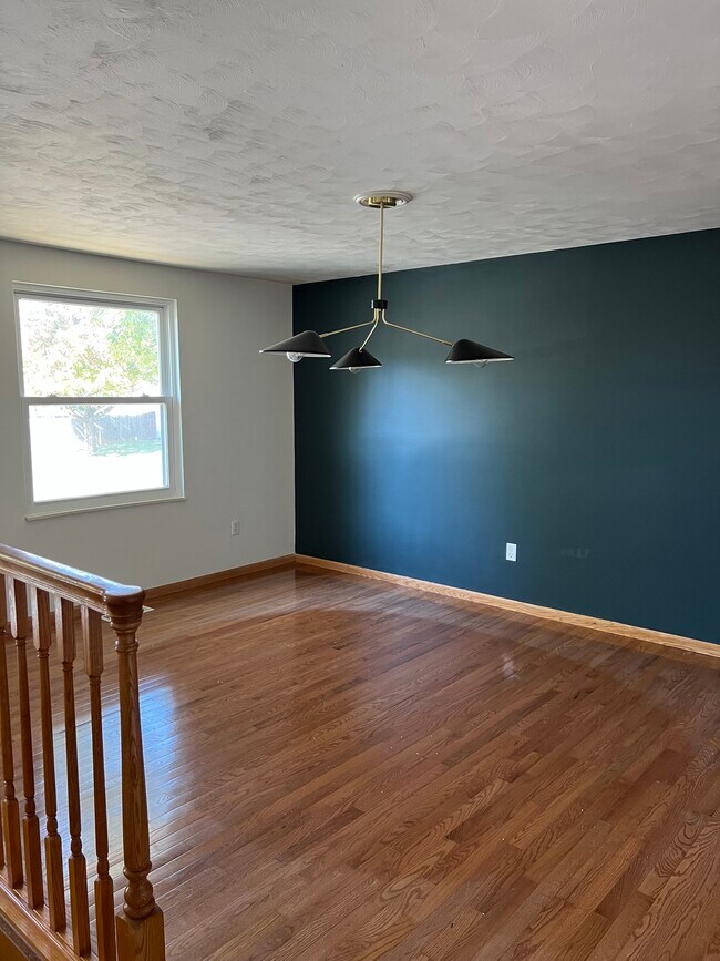 Building Photo - 312 S San Bernardino Trl