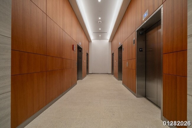 Foto del edificio - $3555.00| 1BD/1BA/1PKG Condominium in The Park Ke'eaumoku Liona Tower