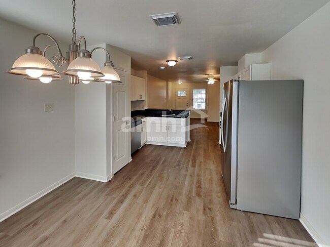 Foto del edificio - 13214 Ambrosa Dr