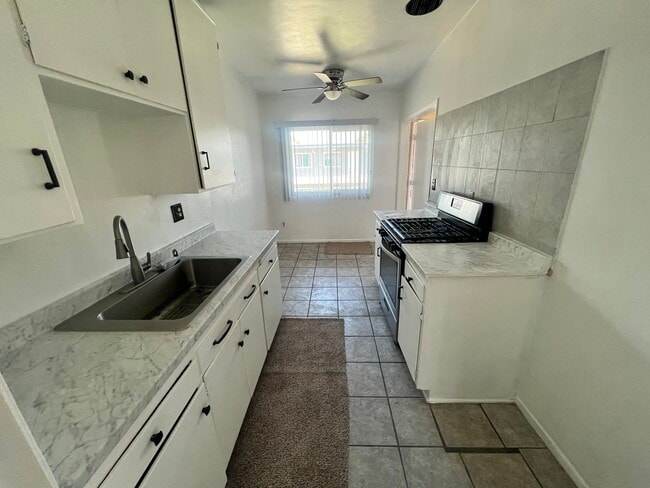 Building Photo - 11581 Stuart Dr