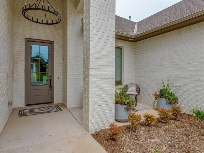 Building Photo - 1433 Sadie Creek Rd