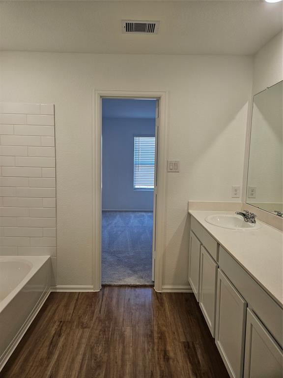 Foto del edificio - 9602 Atwood Lake Dr