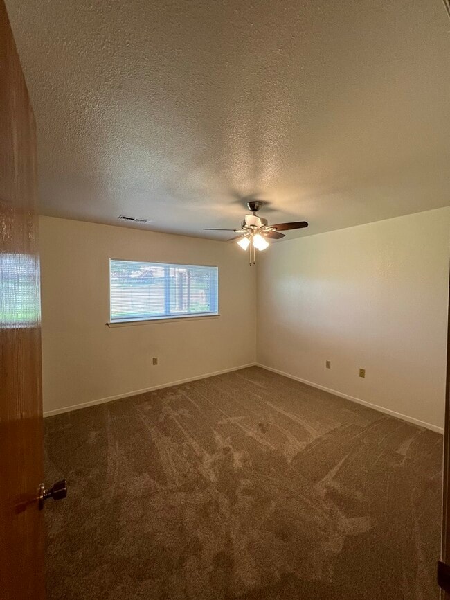 Building Photo - 276 Mellette Ct