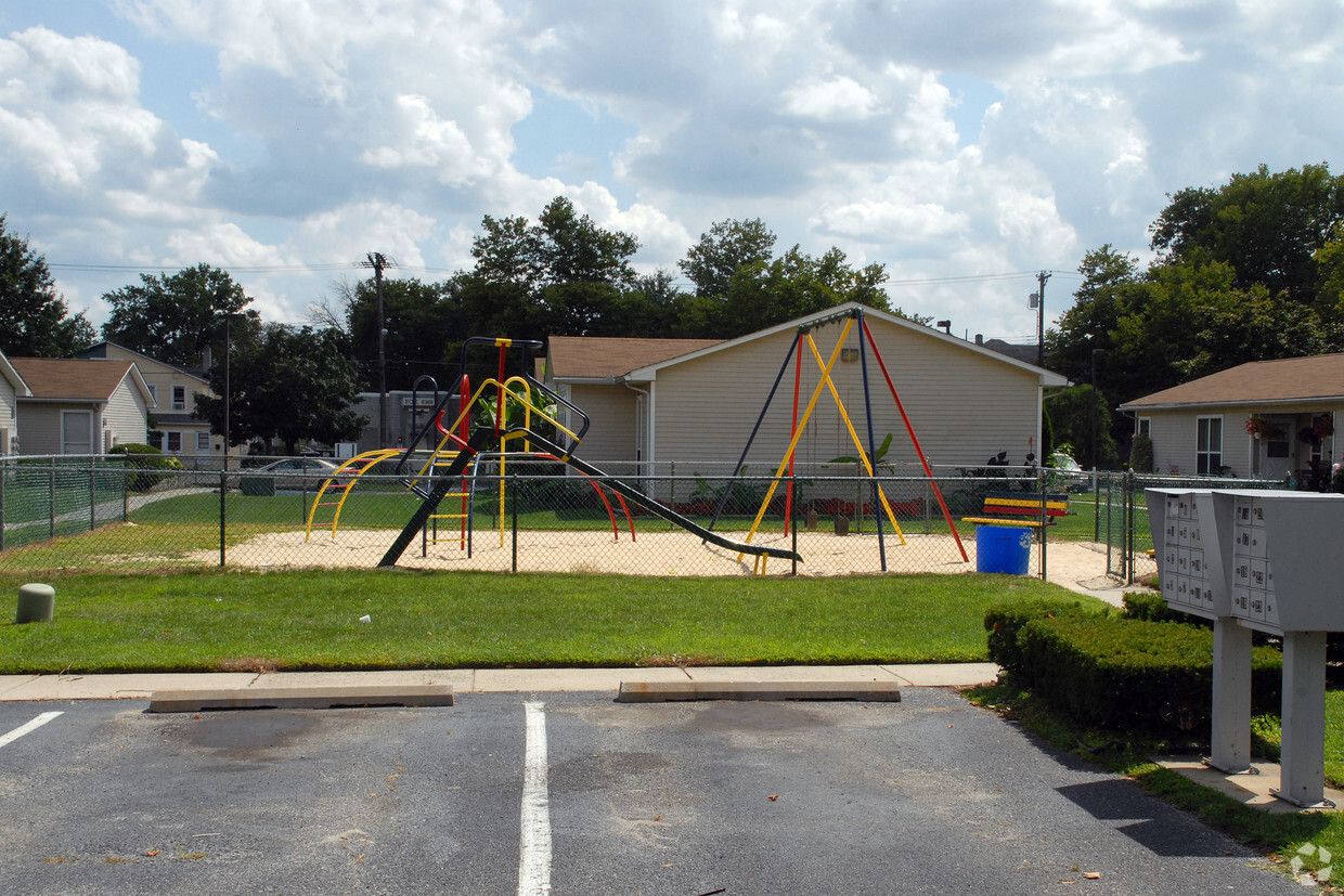 Building Photo - East Almond Estates