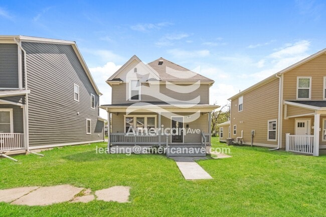 Building Photo - 532 Blaine Ave