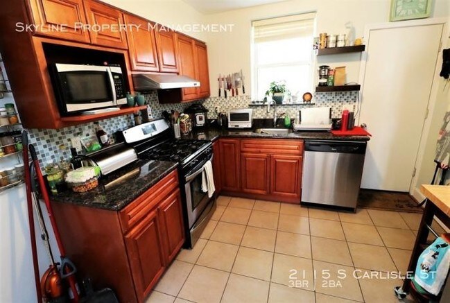 Foto del edificio - 3 bedroom in Philadelphia PA 19145