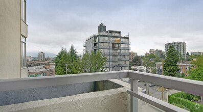 Building Photo - 1465 W 12th Ave
