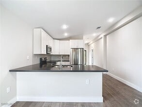 Building Photo - 2511 Storter Ave
