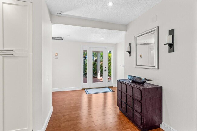 Foto del edificio - 6689 Eastpointe Pines St