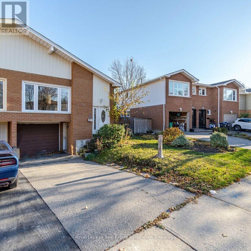Primary Photo - 3301 Tallmast Cres