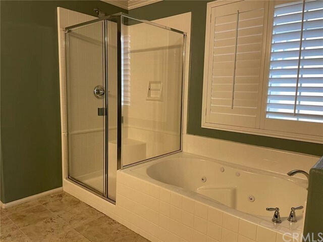 Foto del edificio - 5245 Cooper Ct
