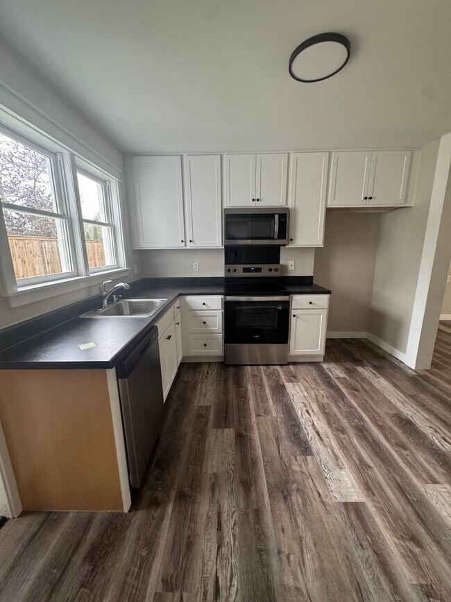 Foto del edificio - 610 Ripley Ave