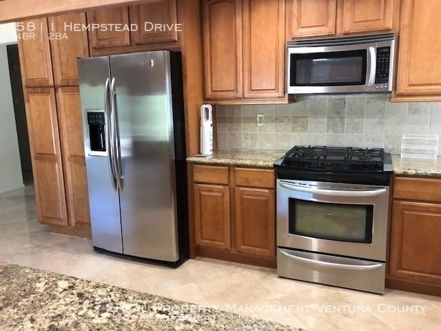 Building Photo - 4 bedroom in Agorua Hills CA 91301