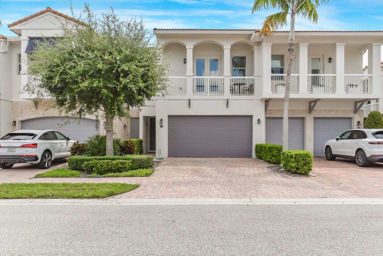 Foto principal - 100 NW 69th Cir