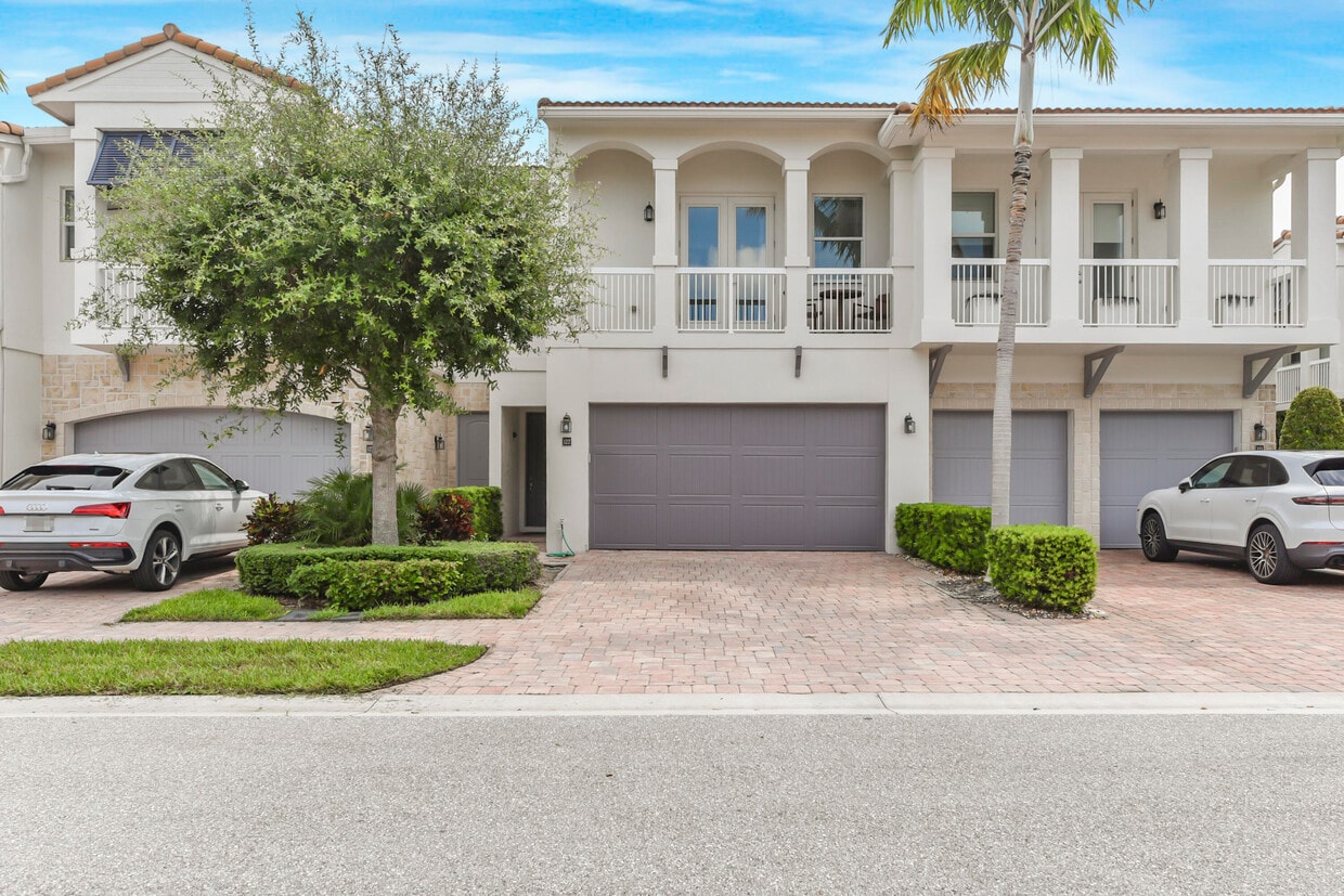 Primary Photo - 100 NW 69th Cir