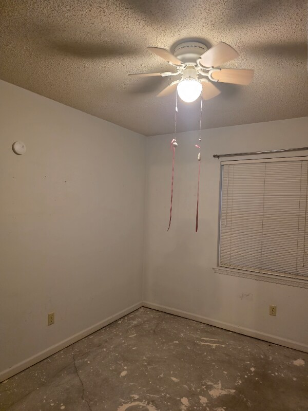 Building Photo - 255 Private Rd 3396