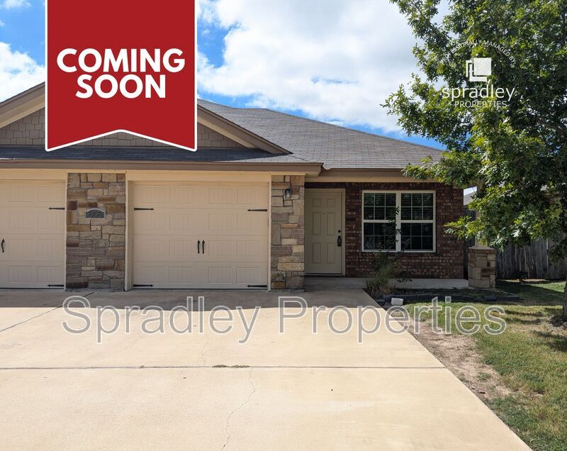 Foto principal - 505B Kacie Dr