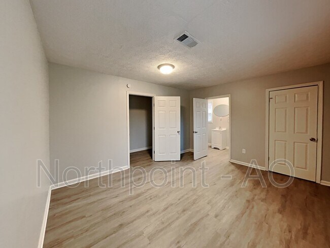 Foto del edificio - 2325 Browns Mill Rd SE