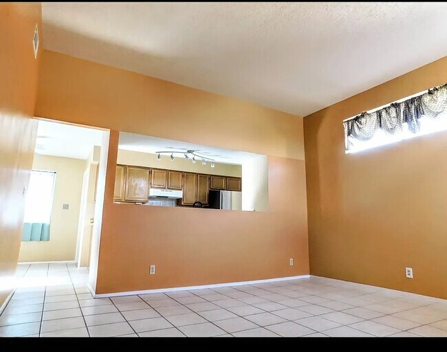 Foto del edificio - 1655 Greenview Way NE