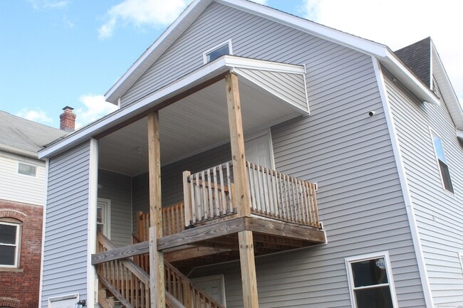 Photo - 647 New Park Ave Townhome