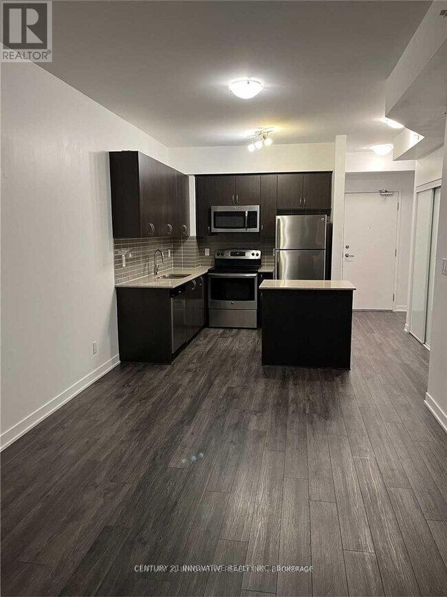 Photo du bâtiment - 3560 St Clair Ave E