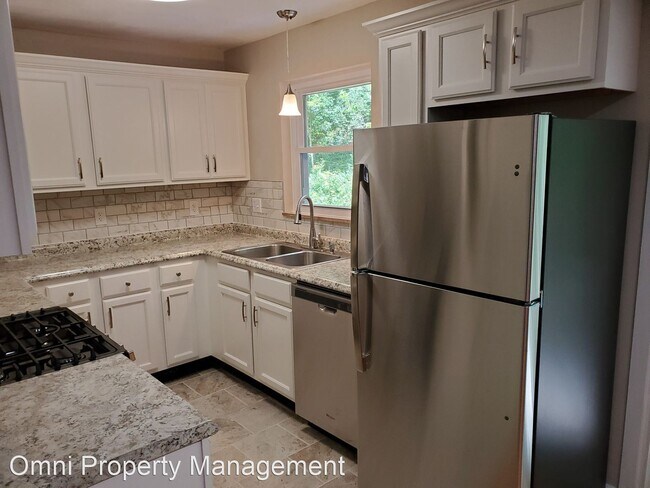 Building Photo - 3 br, 2 bath House - 231 Woodside Rd.