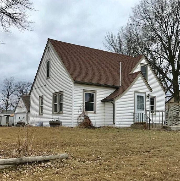 204 Milkyway St N, Cosmos, MN 56228