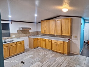 Building Photo - 14063 Bradley Rd