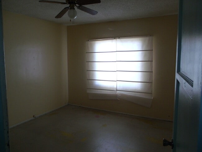 Foto del edificio - Large Single Story Home in Old Henderson/Pets Welcome