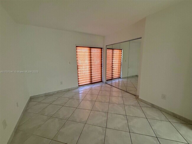 Foto del edificio - 5301 W 22nd Ct