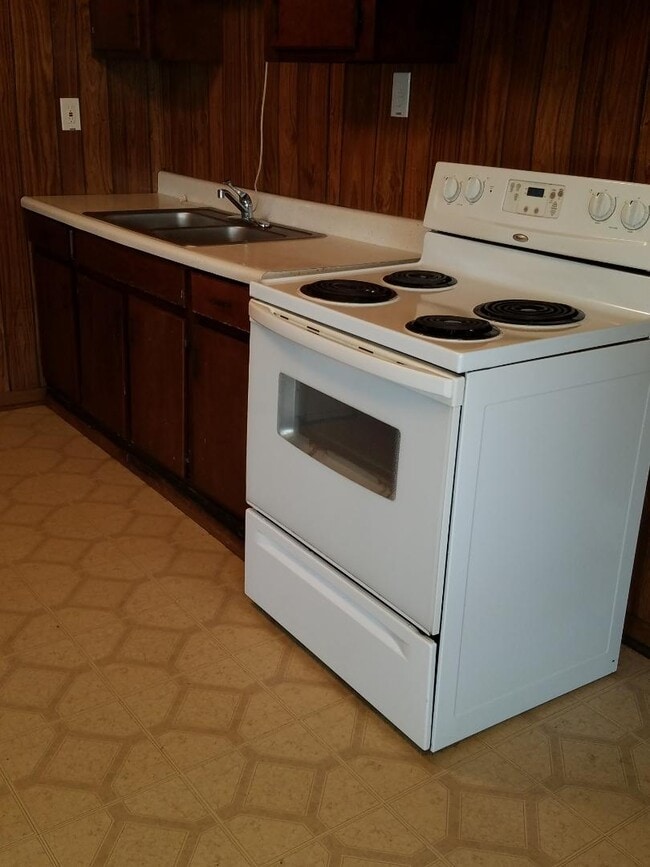 Building Photo - 315 Gaiety Ln