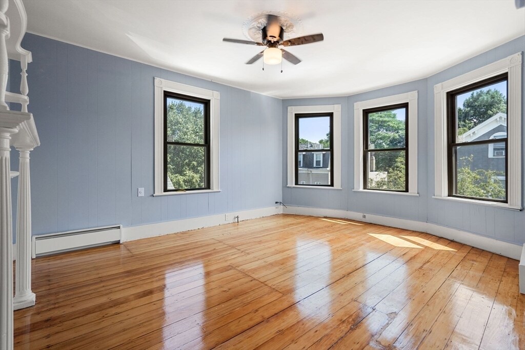 Primary Photo - 526 E 5th St