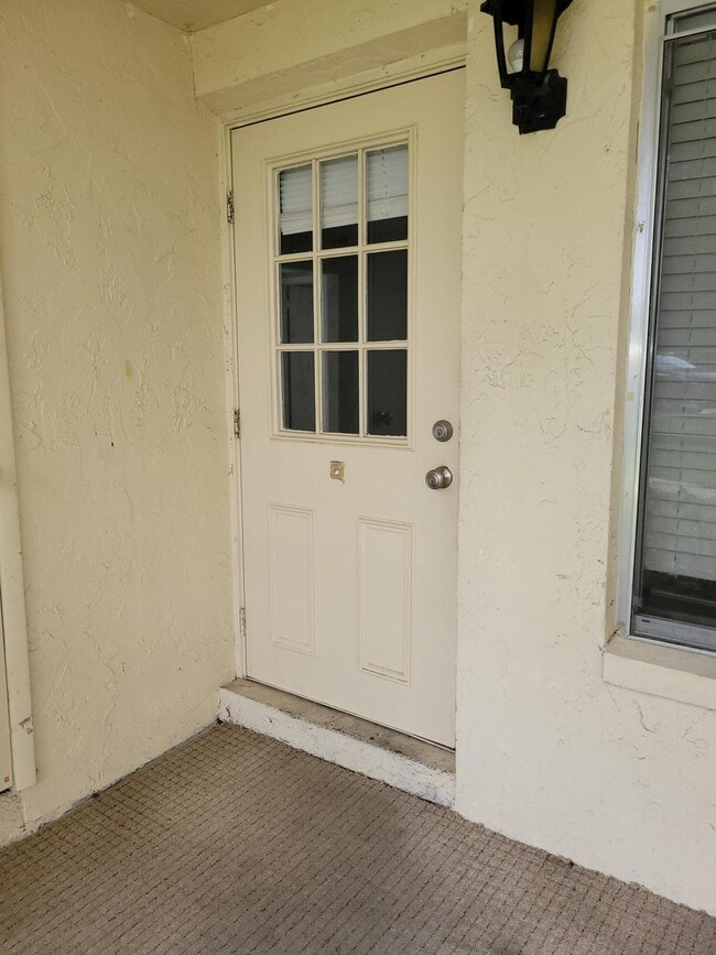 Building Photo - 5993 La Pinata Blvd