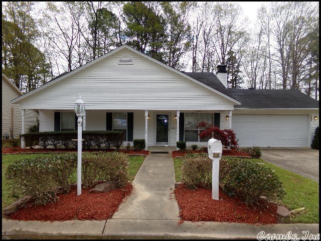 Primary Photo - 1009 Foxwood Dr