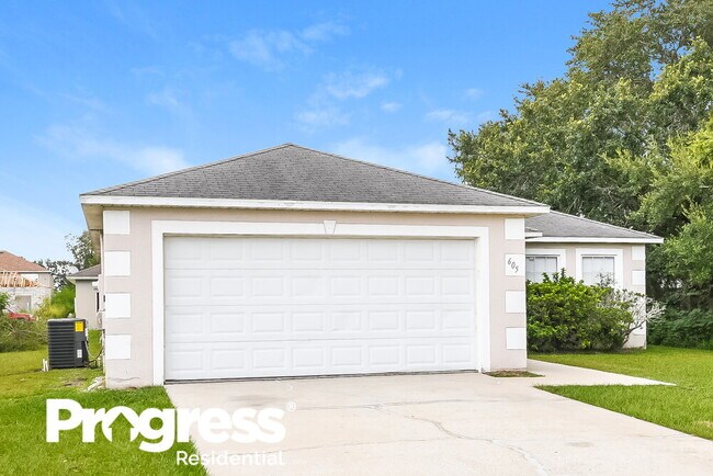 Building Photo - 605 Kangaroo Dr