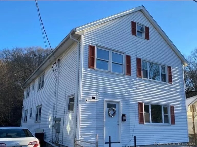 Primary Photo - 252 N State St