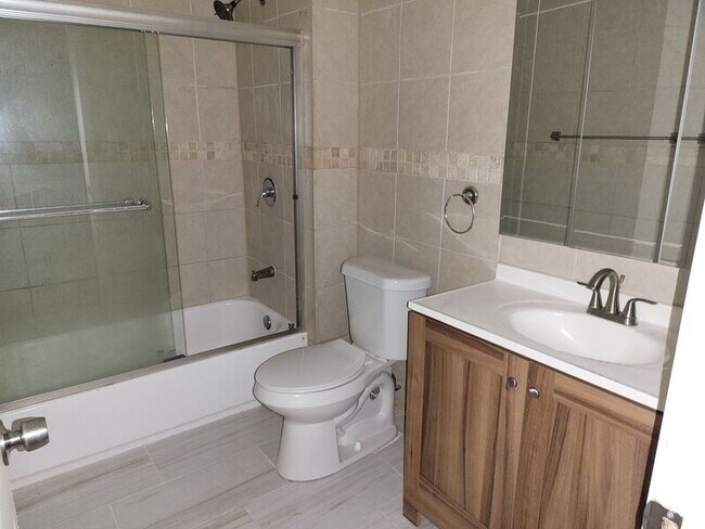 Foto del edificio - 3405 W 99th St