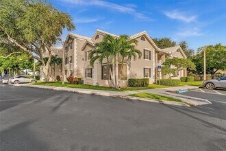 Building Photo - 2890 N Oakland Forest Dr