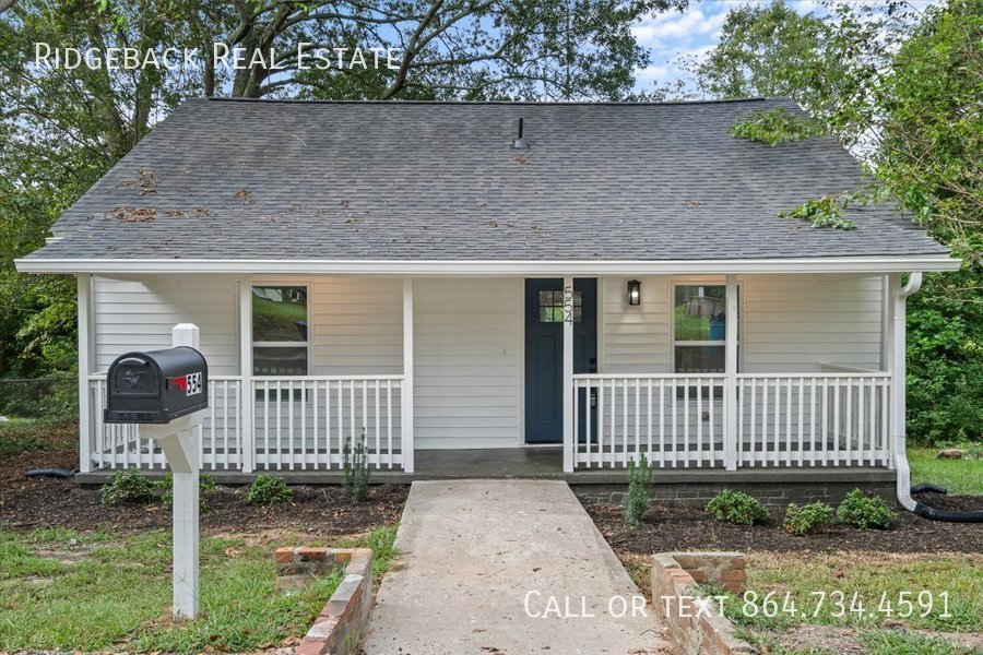 Primary Photo - Beautifully Renovated 2-Bedroom, 2-Bathroo...