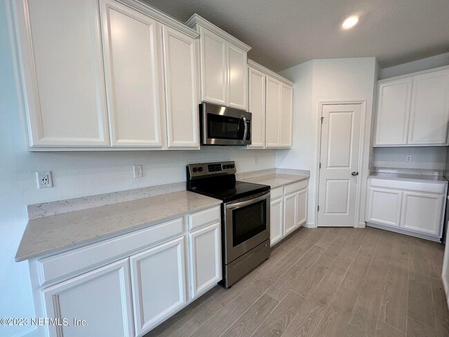 Building Photo - 47 The Ct